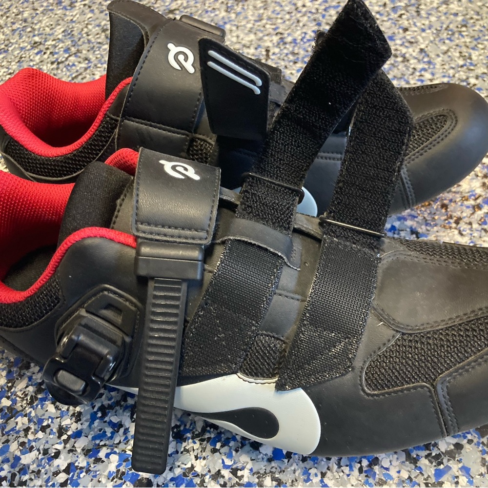 Peloton size 10.5 Delta compatible shoes—like brand new